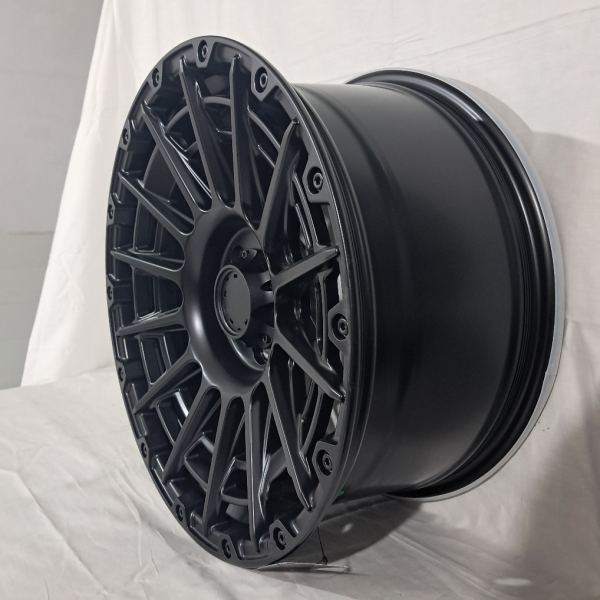 XF056 R18 8,5J ET20	5x108	73,1	MATTE BLACK