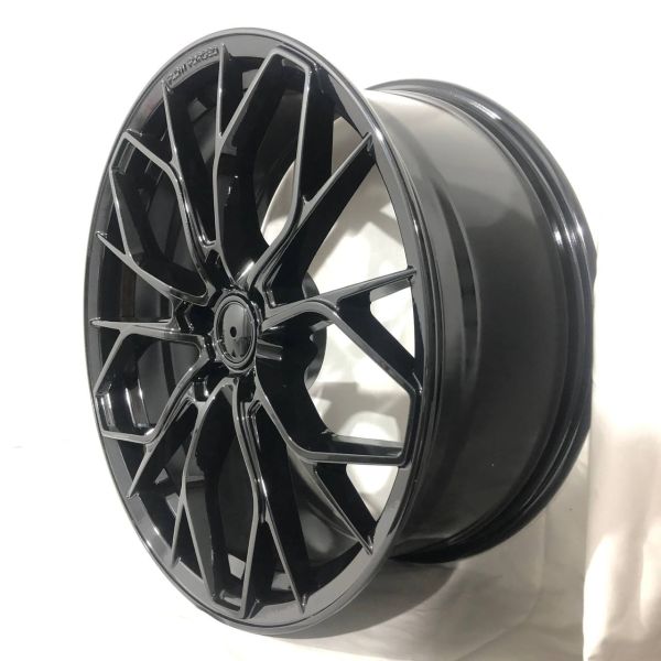 FA832 R20 8,5J ET35	5X120	74,1	GLOSS BLACK