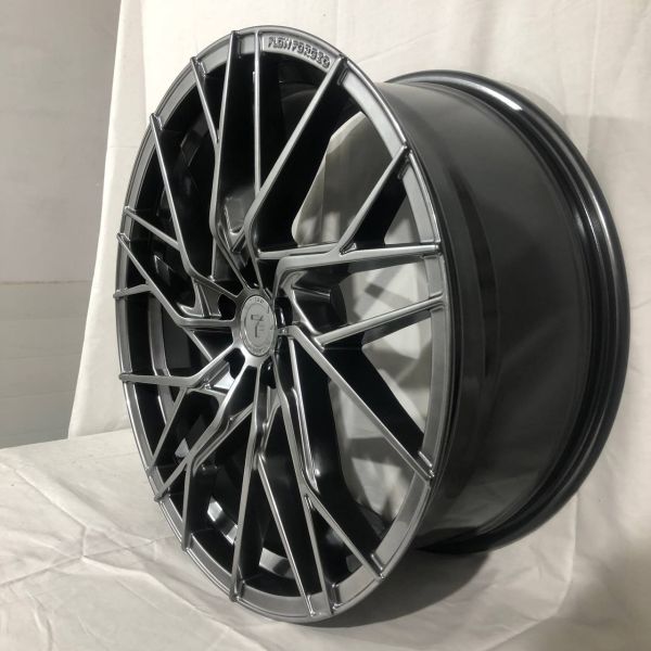 FA831 R20 8,5J ET35	5X108	73.1	HYPER BLACK