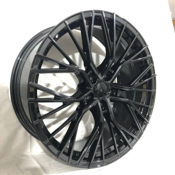 FA829 R20 8,5J ET35	5x114,3	73,1	GLOSS BLACK