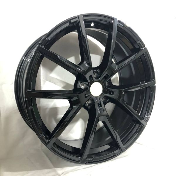 FA746 R20 9,5J ET37	5X112	66,6	BLACK