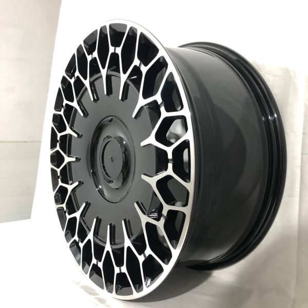 FA729 R20 8,5J ET30	6x139,7	110.1	Black Face
