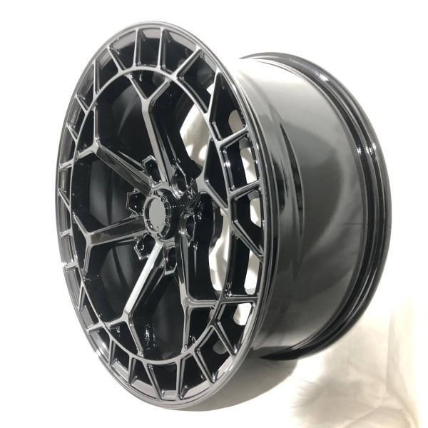 FA721 R20 9J ET20	6x139,7	93,1	Black