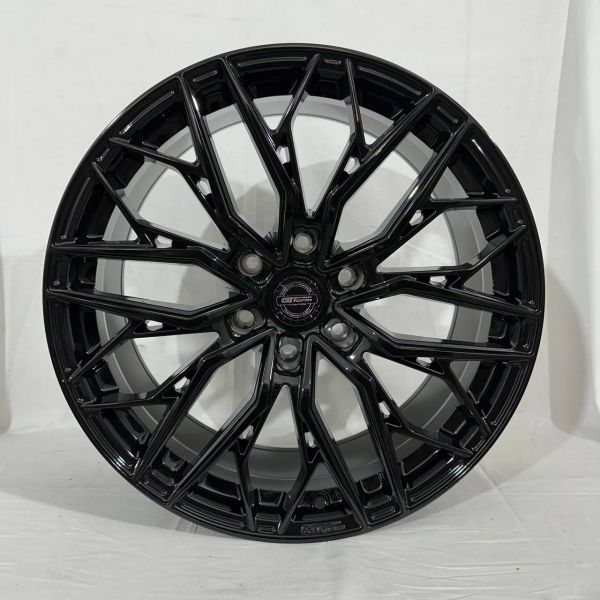 FA027 R20 9J ET15	6x139,7	106,1	Gloss Black