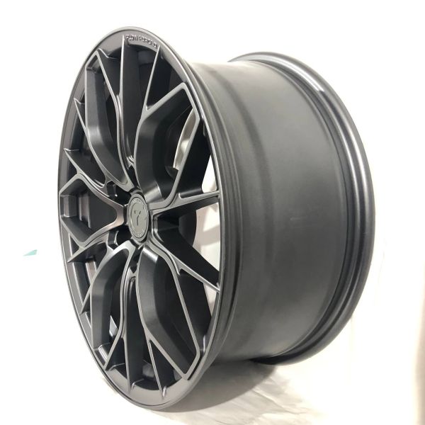 F9832 R19 9,5J ET33	5X120	72.6	SATIN GRAY