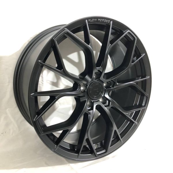 F9832 R19 8,5J ET35	5X112	66.6	SATIN BLACK