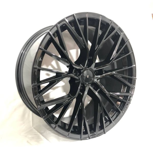 F9829 R19 9,5J ET35	5X120	72,6	Gloss black