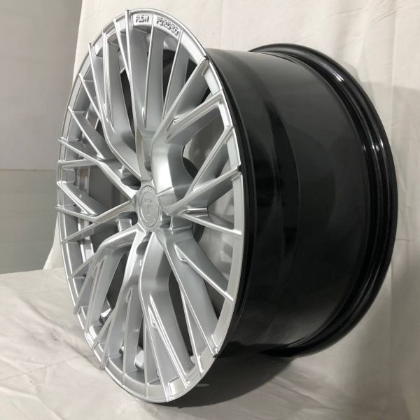 F9829 R19 8,5J ET30	5X120	72.6	HYPER SILVER