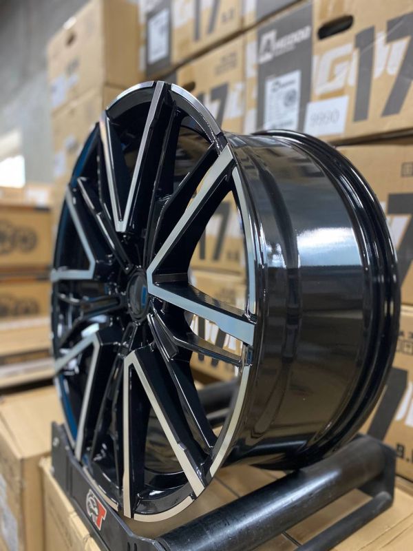 F9817 R19 9,5J ET40	5X120	72,6	BLACK MACHINED FACE