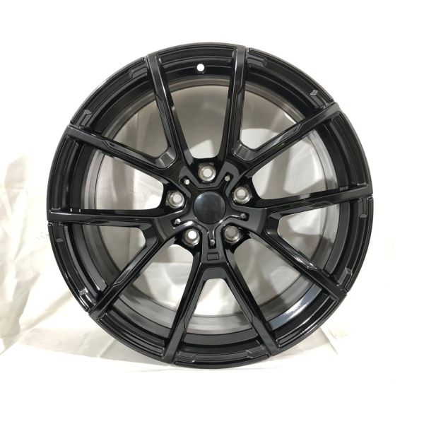 F9746 R19 8,5J ET35	5X120	72,6 Gloss Black