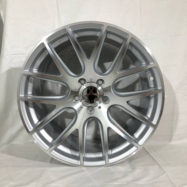 9809F R19 8,5J ET28	5X120	74,1	Silver Face