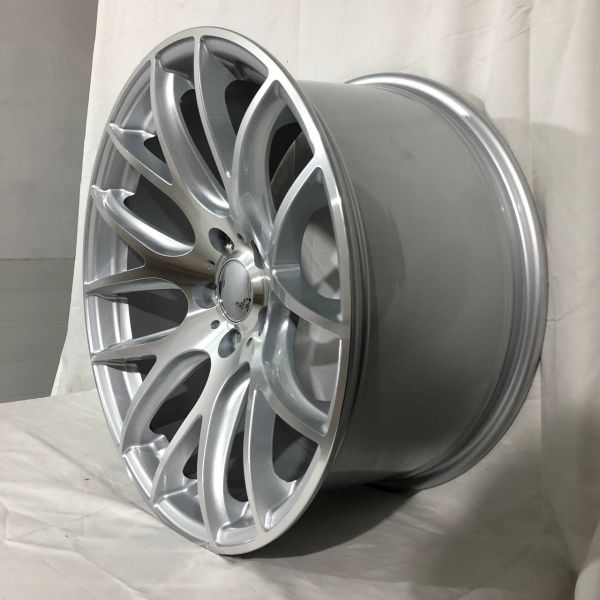 9809F R19 8,5J ET28	5X120	74,1	Silver Face
