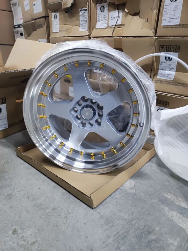 7089R R17 9J ET20	5x100 /5x114,3	73,1	Silver Polish Lip Gold Rivets