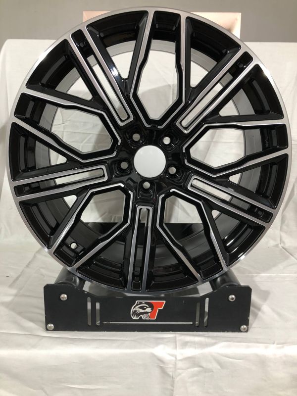 0312 Lumma R20 8,5J 5x112 ET30	66,6 	BLACK MACHINE FACE