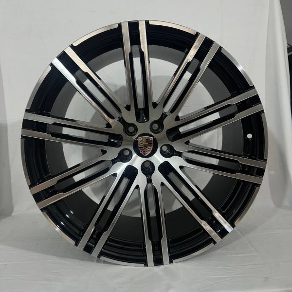 1041 R21 9J	5X112 ET26	66,6 GLOSS BLACK MACHINED FACE