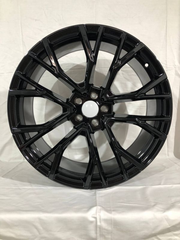 5482 R22 10,5J	5x112 ET43	66,5 	Black
