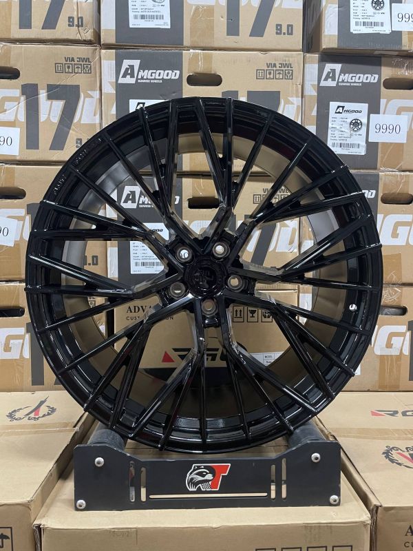 FB829 R21 10,5J	ET35	5X112	66,6	Gloss Black