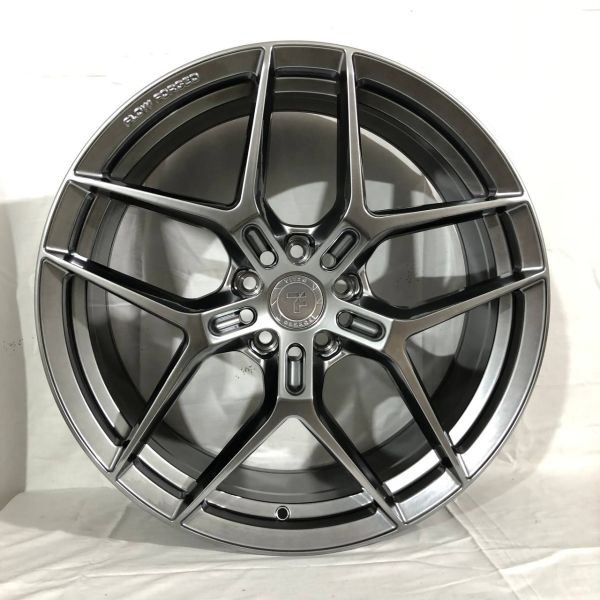 FA833 R20 8,5J ET35	5X114,3	73,1	Hyper Black