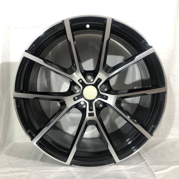 FA746 R20 9,5J	ET37	5X112	66,6	Black  Machined Face