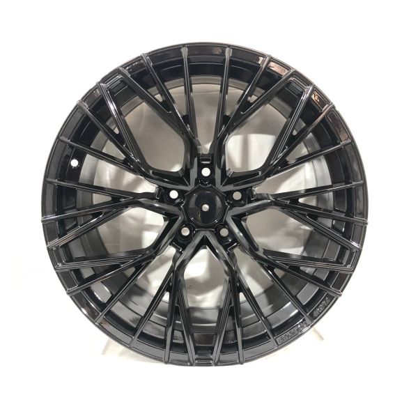 F9829 R19 9,5J ET35	5X120	72,6	Gloss black