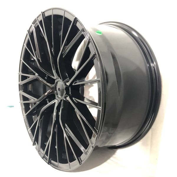 F9829 R19 8,5J ET35	5X120	72,6	Gloss black