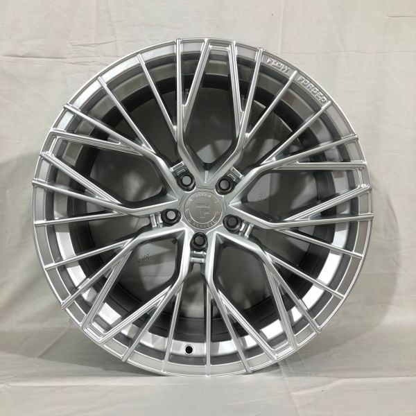 F9829 R19 9,5J ET35	5x112	66.6	HYPER SILVER