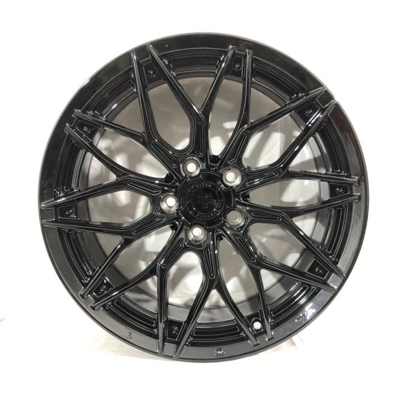 F8797 R18 8J ET35 5X114,3	73,1	Hyper Black