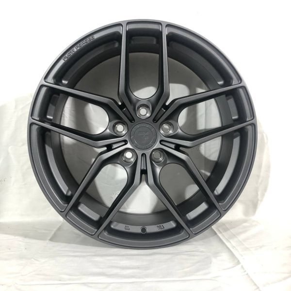 F8751 R18 8J ET38 5x114,3 73,1	Matte Gunmetal