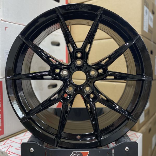 XF050 R19 9,5J	ET35	5x120 72,56	BLACK