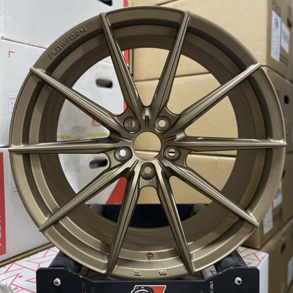 XF005 R19 9,5J	ET35	5x120	72,56	SAND BRONZE