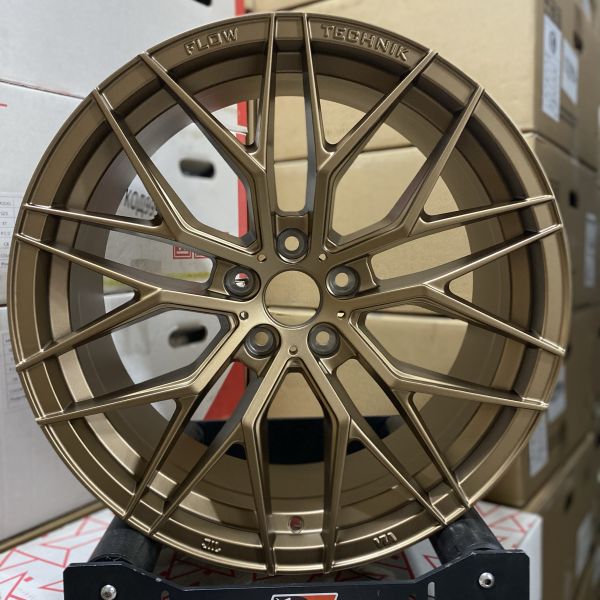 ZB048 R20 9J	73,1 ET35	5x114,3	BRONZE