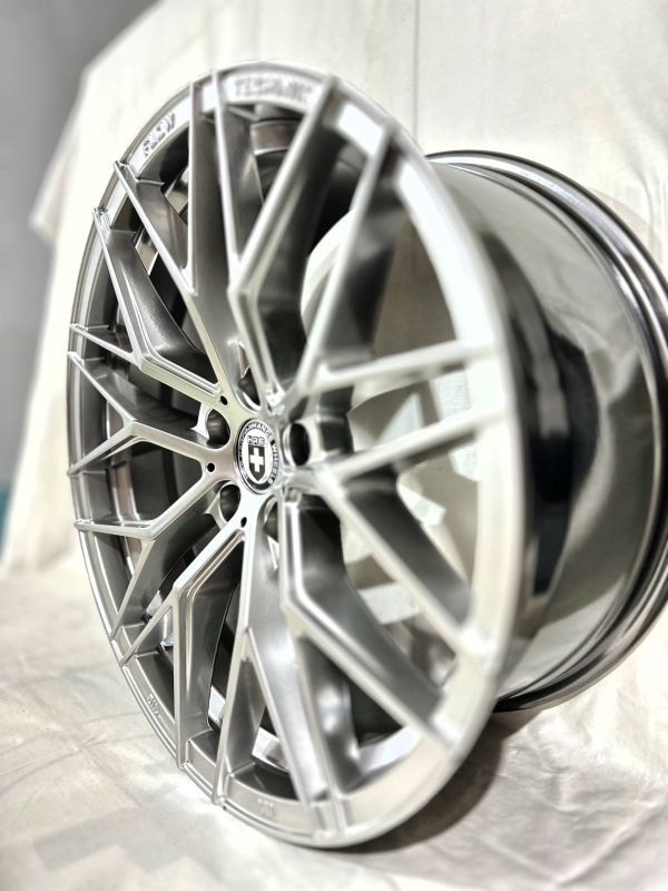ZB048	R19 8,5J 66,45 ET35	5x112	HYPER BLACK