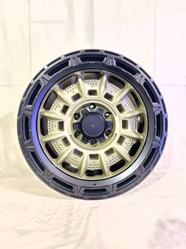 RGW8878 R18 9J 6x139,7	ET0	ЦО110 GREEN  + black lip polish