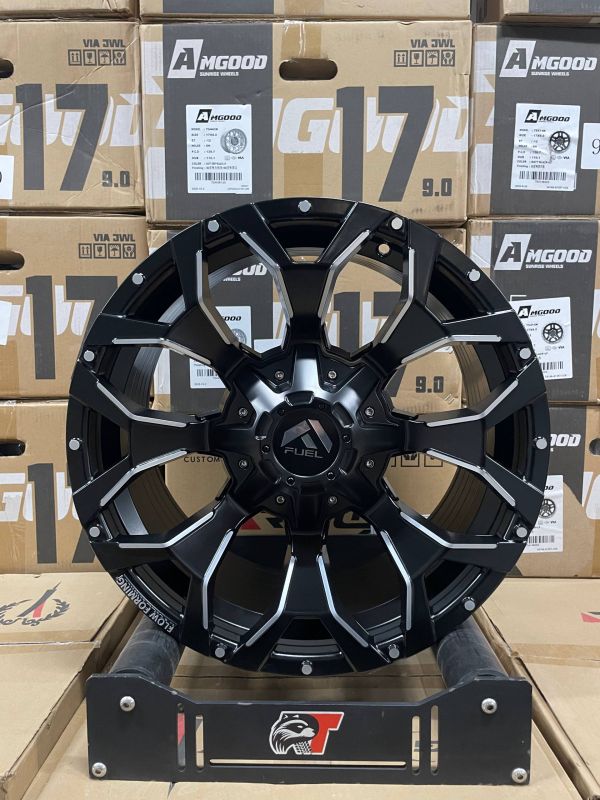 601	R18 9J	ET10	6x114,3 / 6x130	74,6	Matt Black Machine Face