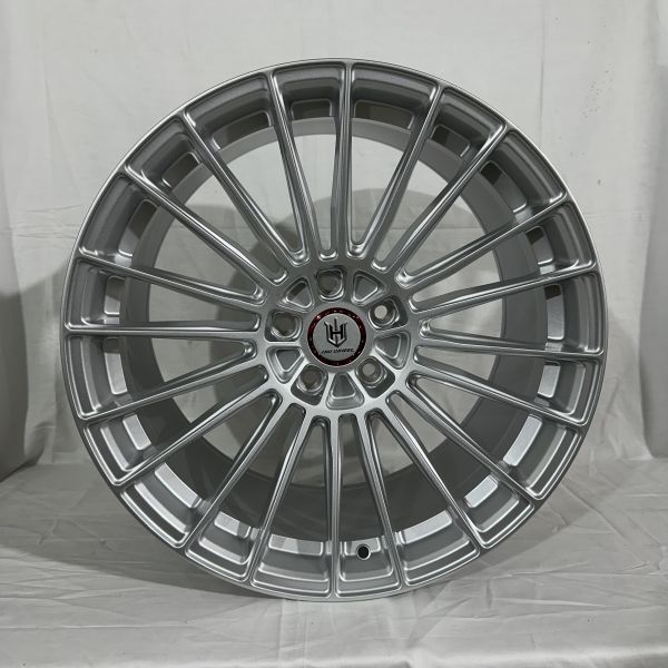 7019 R19 9,5J ET38	5x120	72,56 Silver