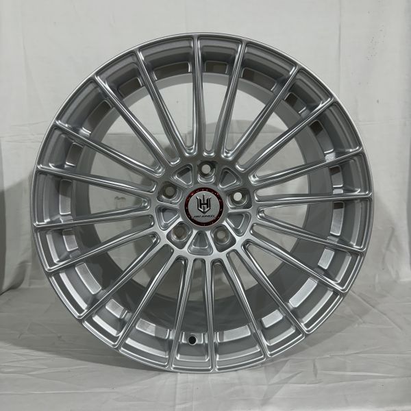 7019 R18 8J ET35	5x120	72,56 Silver