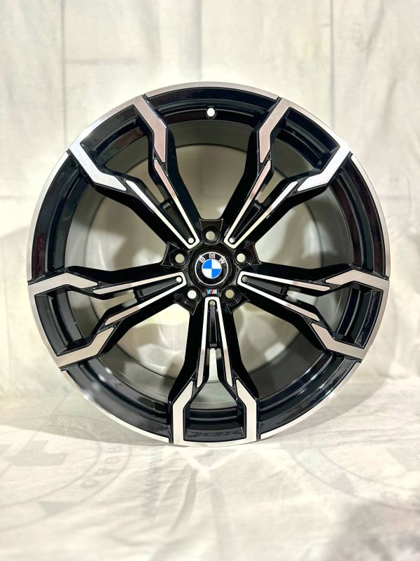 4296 BMW R20 9,5J ET43	5x112	66,5	BLACK MACHINED FACE