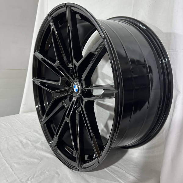 0294 BMW R22 10,5J 5x112 ET30 ЦО 66,6 Gloss Black