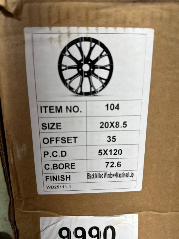 0220 BMW R20 8,5J	5x120 ET35	ЦО 72,6  gloss black machine lip milling window