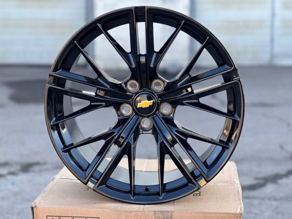 0362 R20 11J 5x120	ET43	ЦО 66,9 	Gloss Black