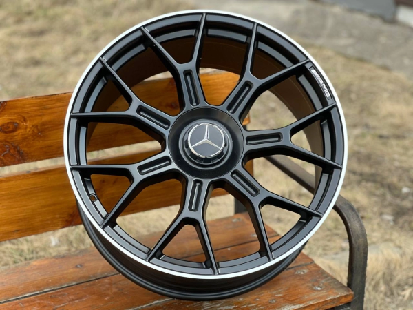 306	R21 9,5J 5x112 ET40	66,5  Satin Black Machine Lip