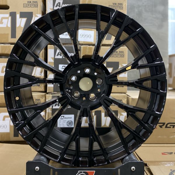 BMW FB736	R22 9,5J ET37 5x112 ЦО 66.6 Gloss Black