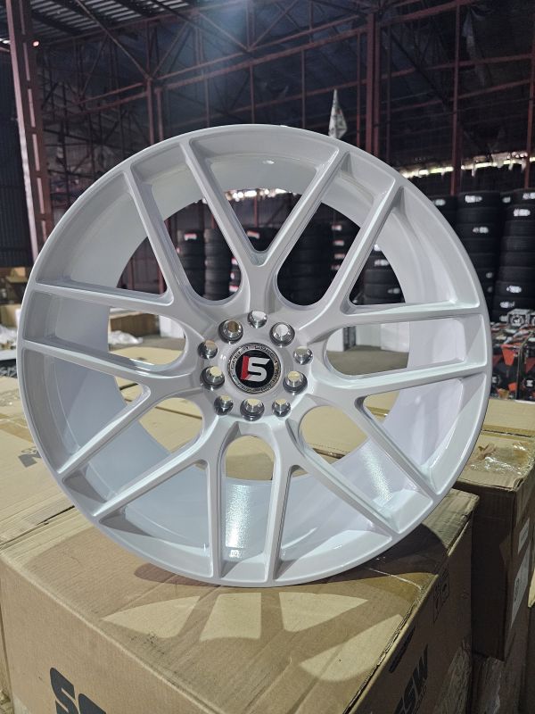 KS010 R18 8J ET35 5x100 / 5x114,3 ЦО73.1 All White