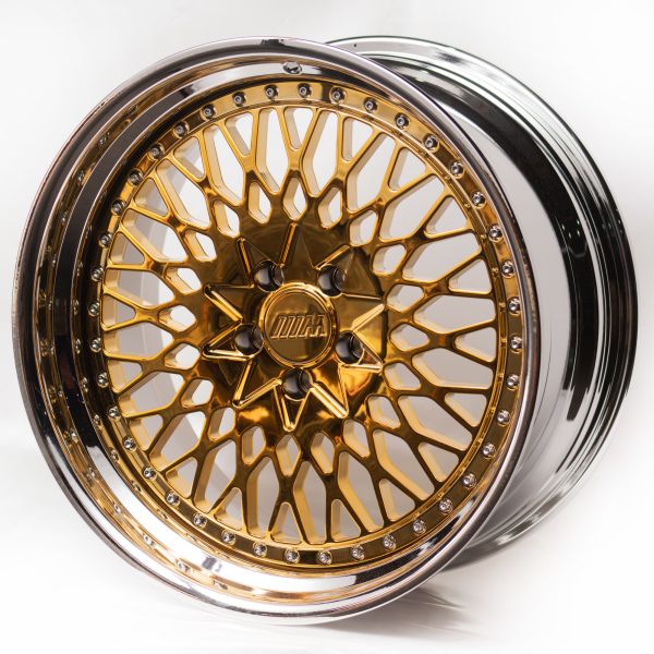 BMW M3 G80 R20 9,5J ET10 / R21 10,5J ET15 5x112 ЦО 66,5 Chrome lip + Gold center