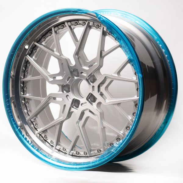 BMW M3 G80 R20 9,5J ET10 / R21 10,5J ET15 5x112 ЦО 66,5 Polished lip + gray center