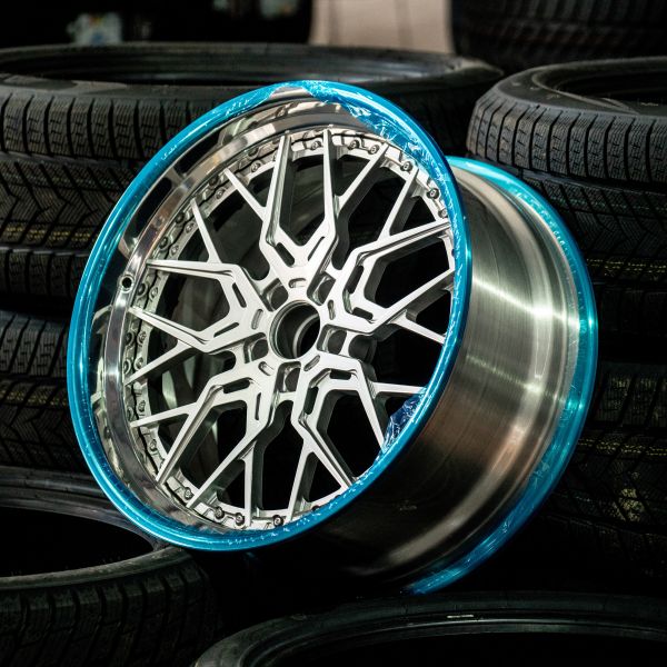 BMW M3 G80 R20 9,5J ET10 / R21 10,5J ET15 5x112 ЦО 66,5 Polished lip + gray center