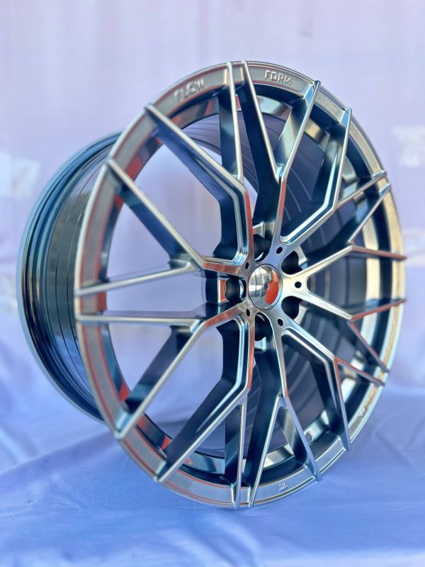 XF201 R20 9,5 ET38	73.1	5x114,3	HB