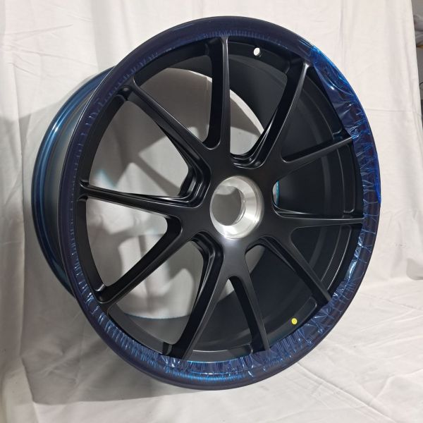 Porsche R20 10-12,5J ET 45-46 Center Lock 84,1 Matt Black