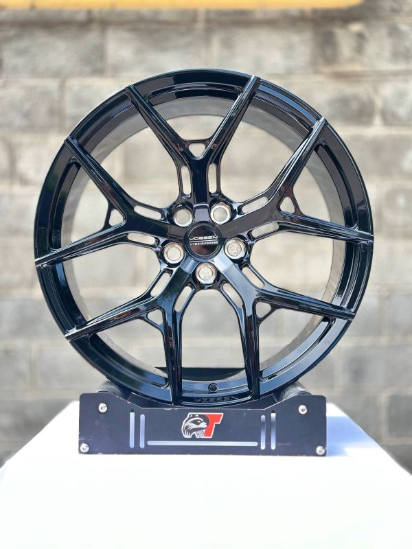 Range Rover MRGW2106 Forged	R22 10,5J	5x120	ET35	72,56	GLOSS BLACK