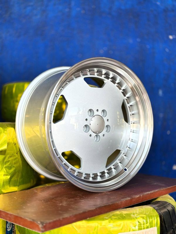 F9652R	R19 9,5J	ET35	5X112	66.6	silver machine lip